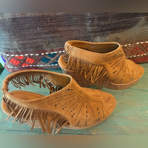 Olivia Miller Fringe Wedge Heels - Picture 2 of 4